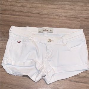SIZE 1 HOLLISTER WHITE DENIM SHORTS